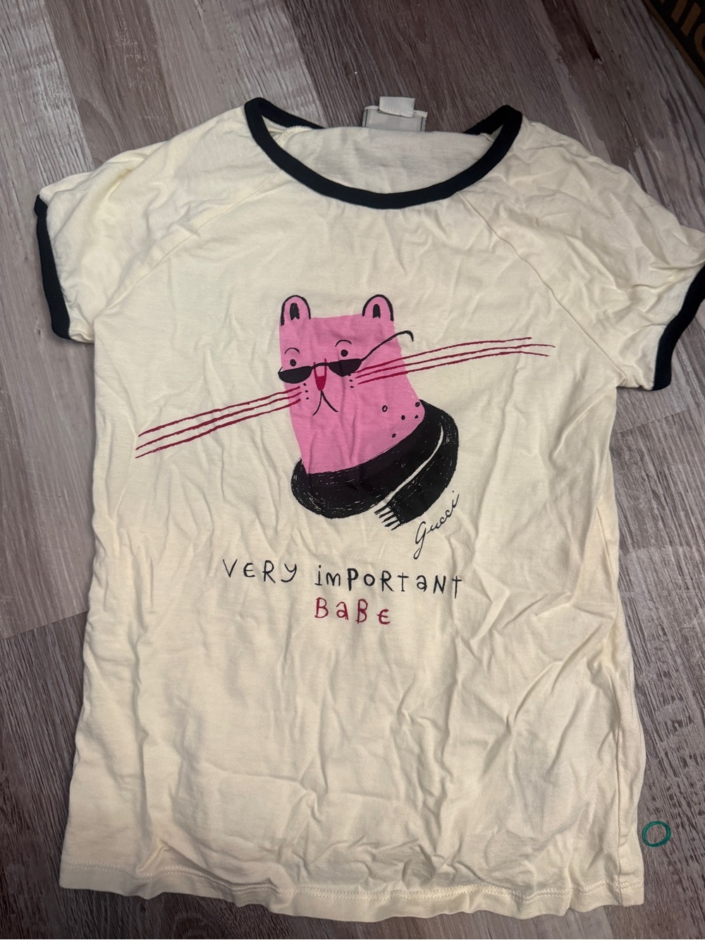 Gucci Cream Short Sleeve Tee with Pink Cat Graphic